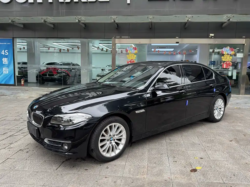 BMW 5 Series 2015 — фото 1