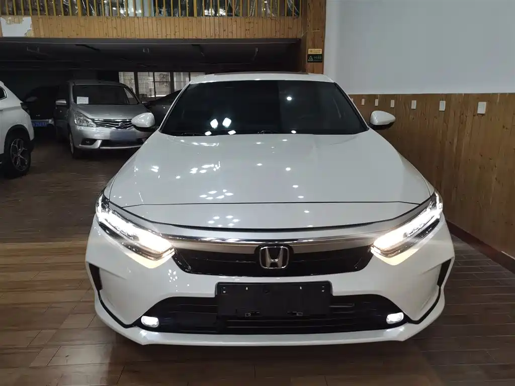 Honda Inspire 2022 — фото 3