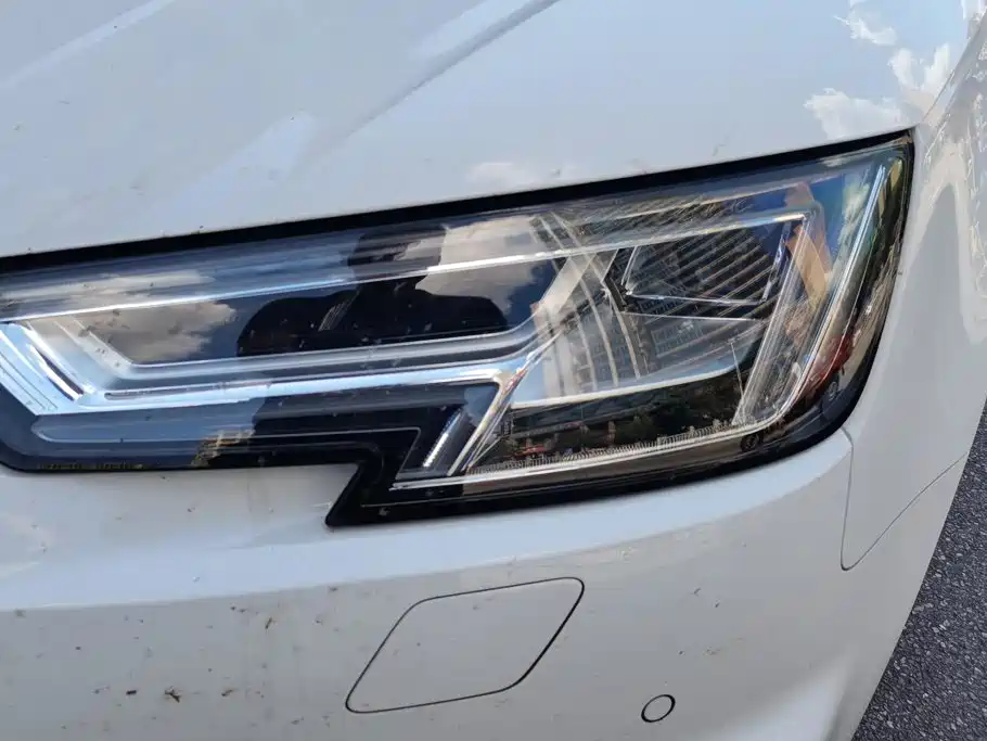 Audi A4L 2018