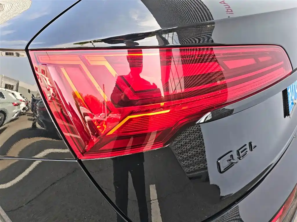 Audi Q5L 2024 — фото 12