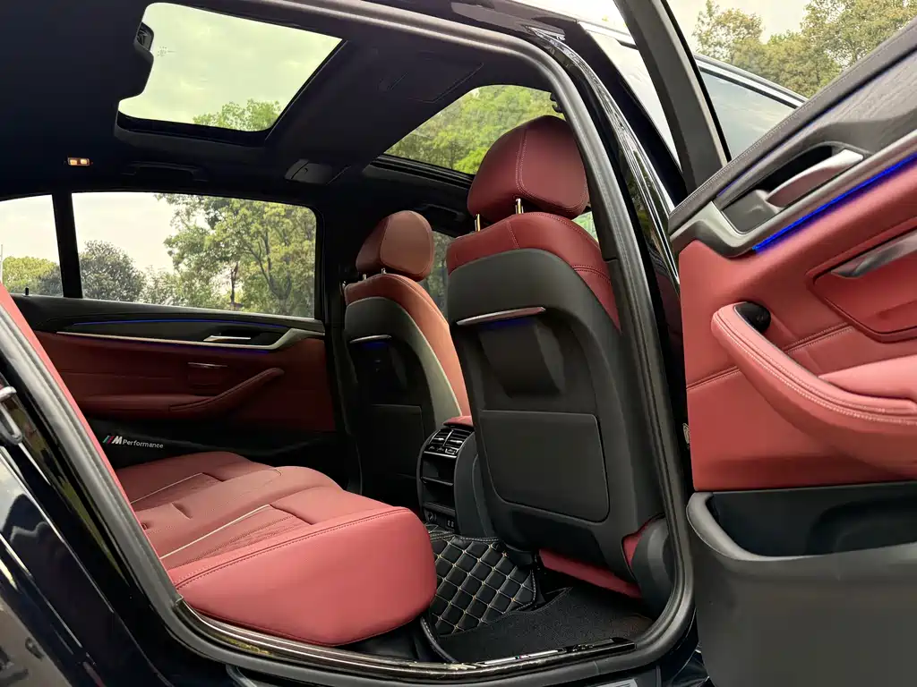 BMW 5 Series 2023 — фото 10