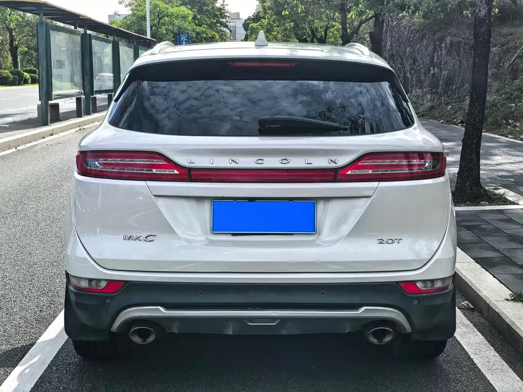Lincoln MKC 2018 — фото 15