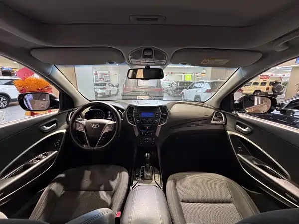 Hyundai Santa Fe 2013