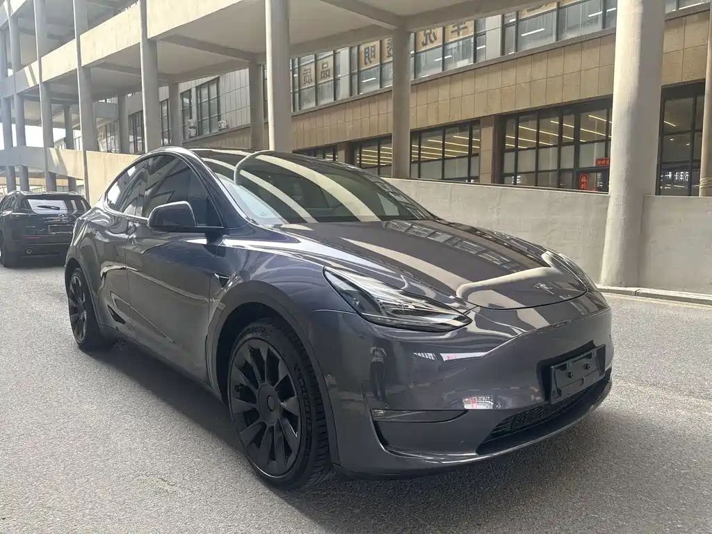 Tesla Model Y 2023 — фото 3