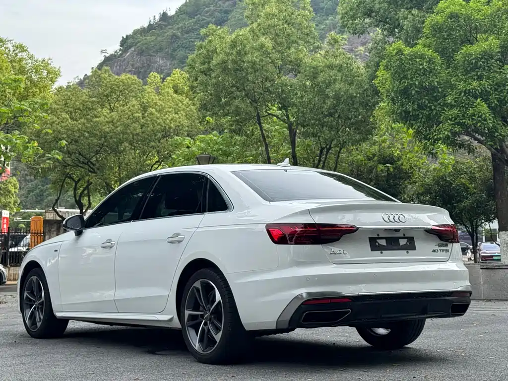 Audi A4L 2020 — фото 4