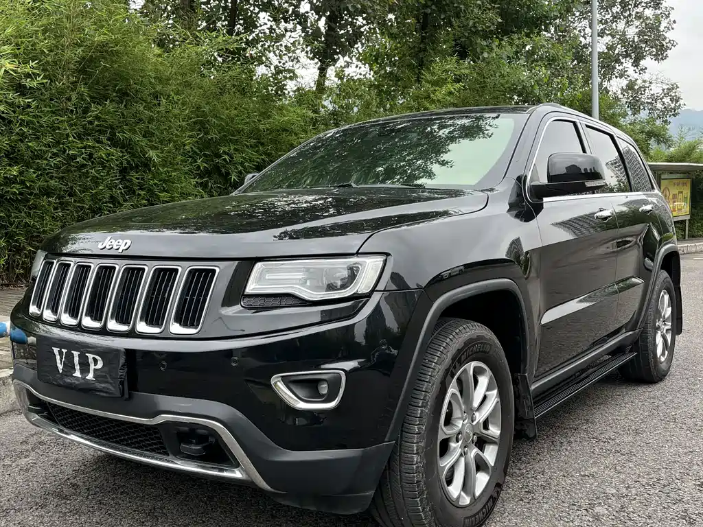 Jeep Grand Cherokee 2016 — фото 2