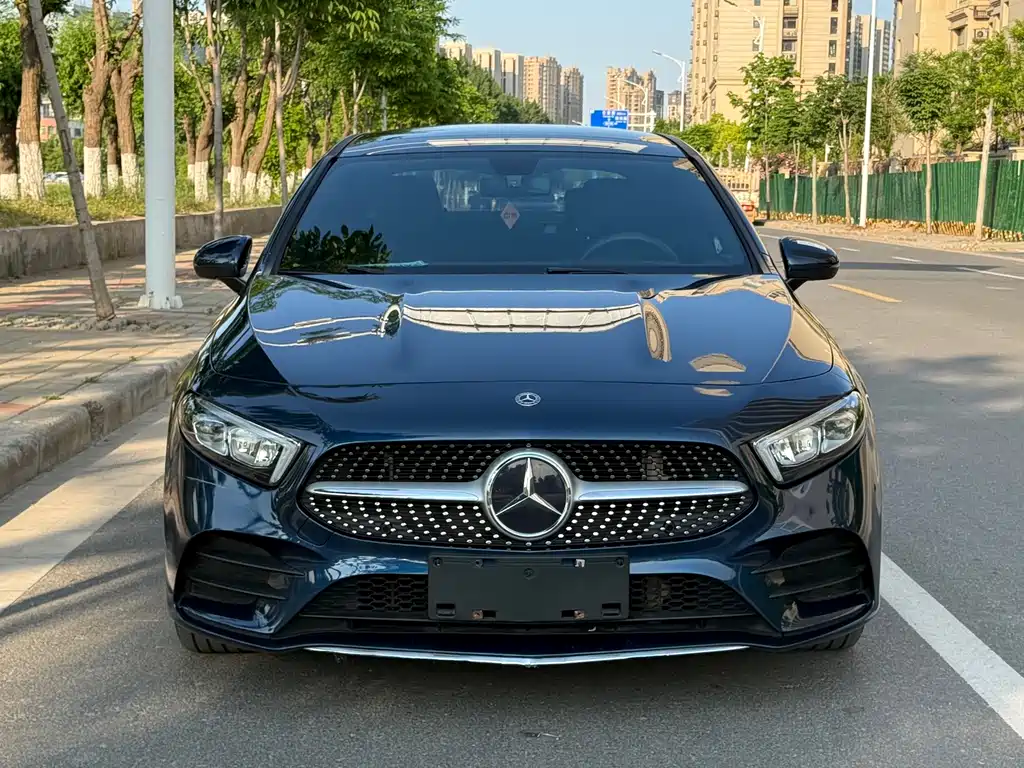 Mercedes-Benz A-Class 2019 — фото 2
