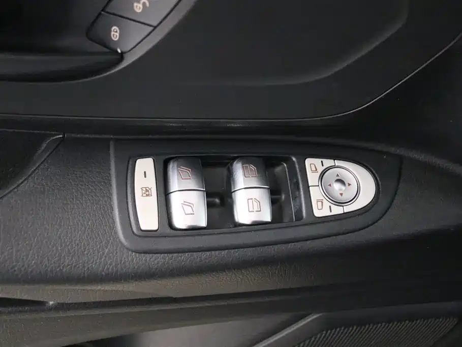 Mercedes-Benz Vito 2020 — фото 12