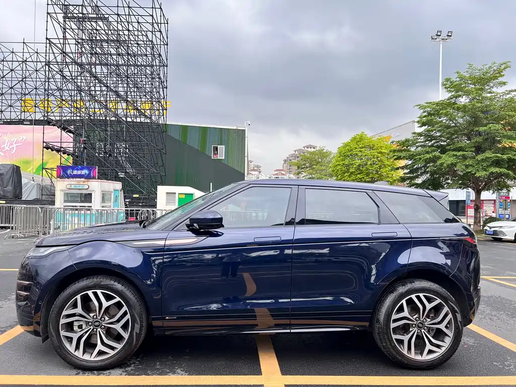 Land Rover Evoque 2021 — фото 2
