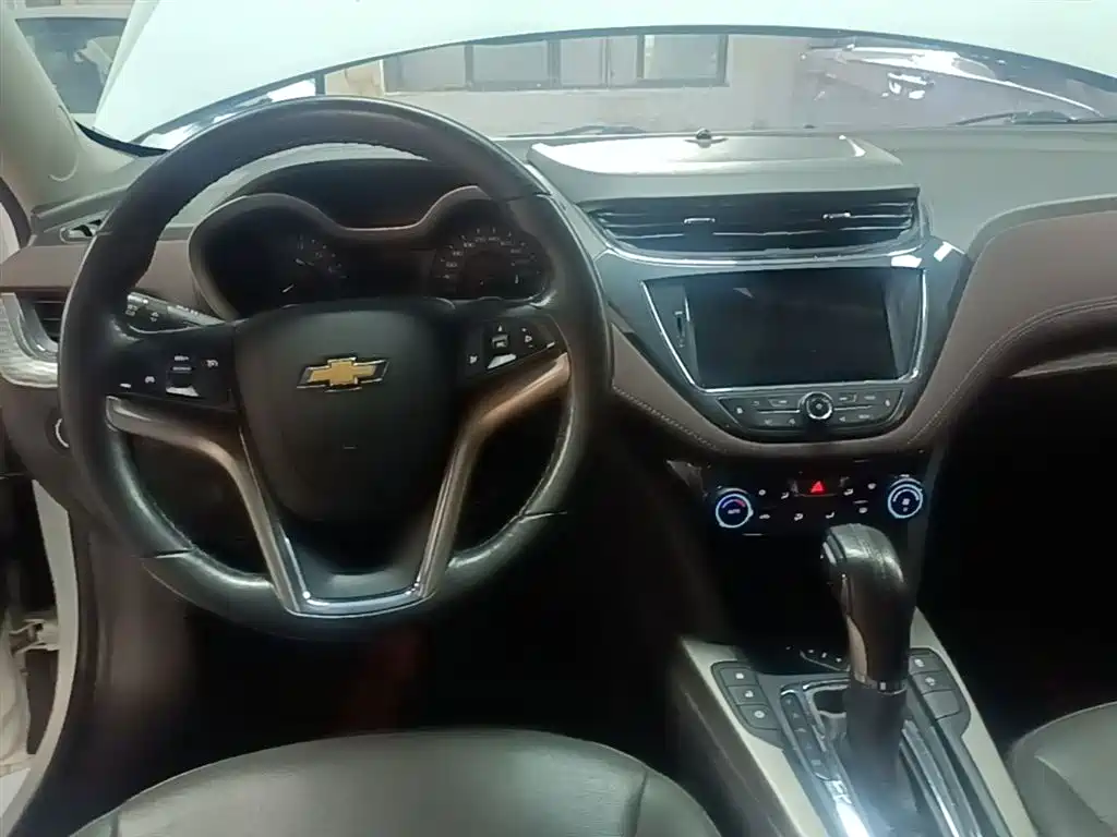 Chevrolet Malibu 2018 — фото 10