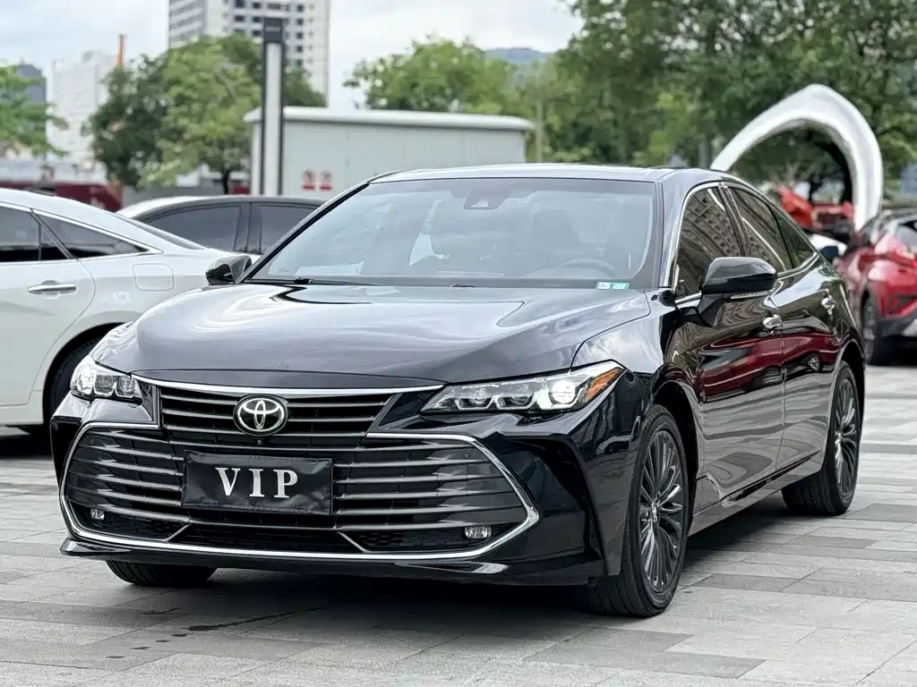 Toyota Avalon 2020 — фото 1