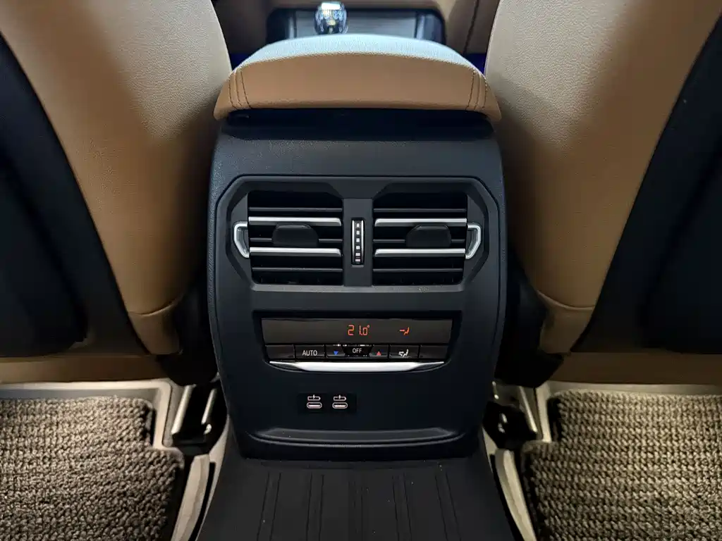BMW 3 Series 2020 — фото 20
