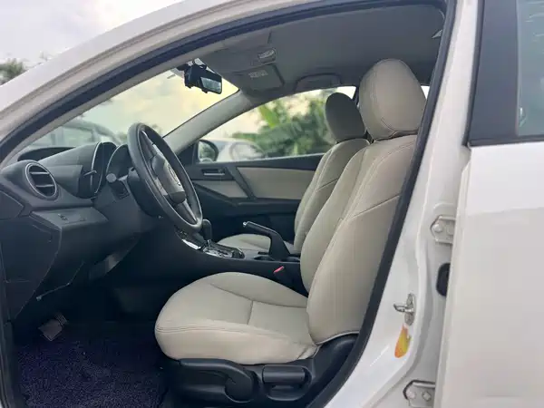 Mazda 3 Xingcheng 2015