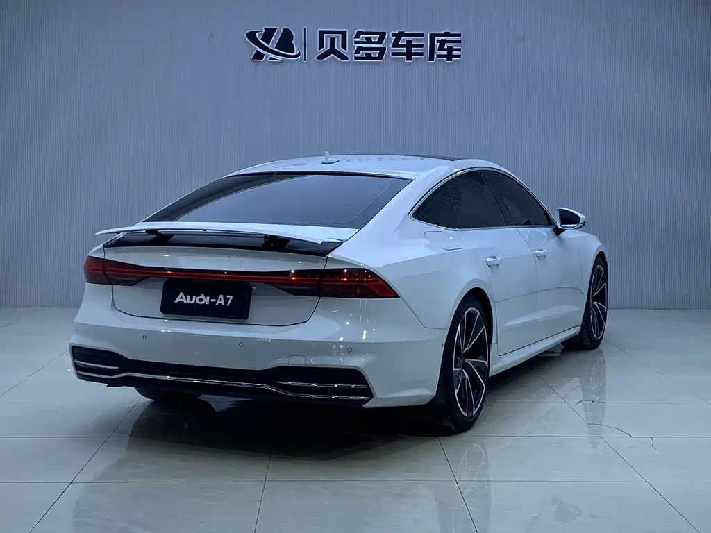 Audi A7 2022 — фото 18
