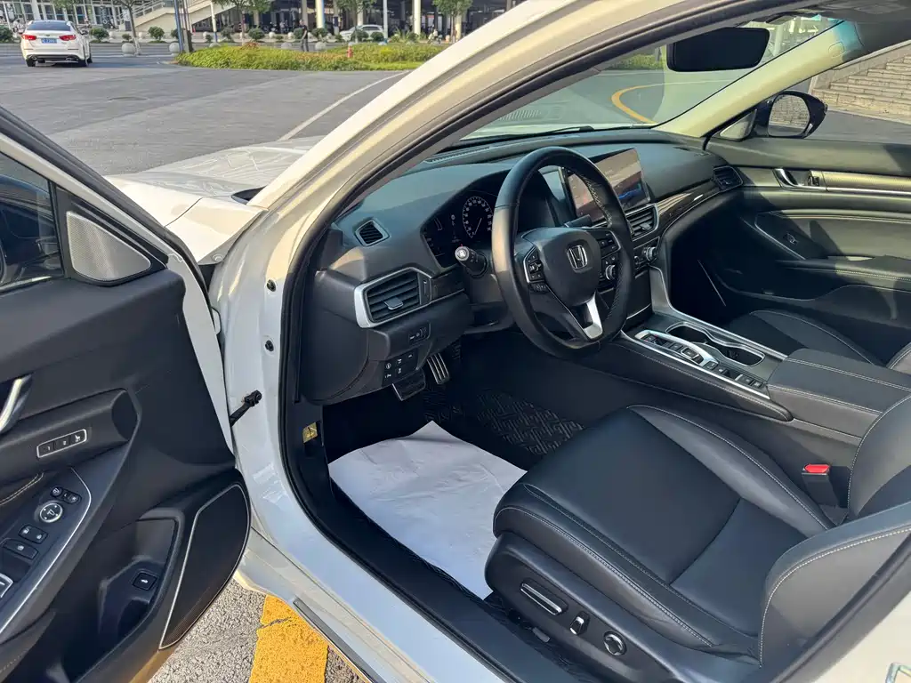 Honda Accord 2022 — фото 4