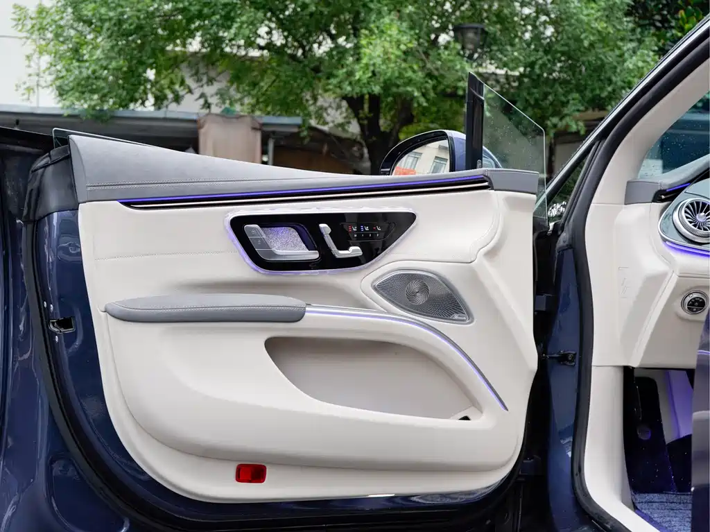 Mercedes-Benz EQS 2022 — фото 17