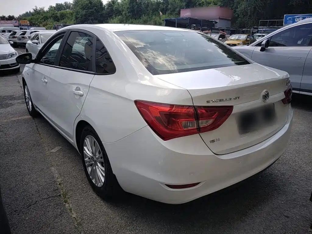 Buick Excelle 2016