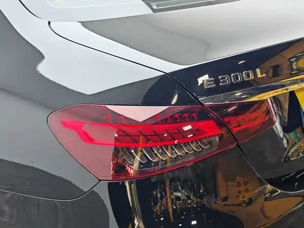Mercedes-Benz E-Class 2023