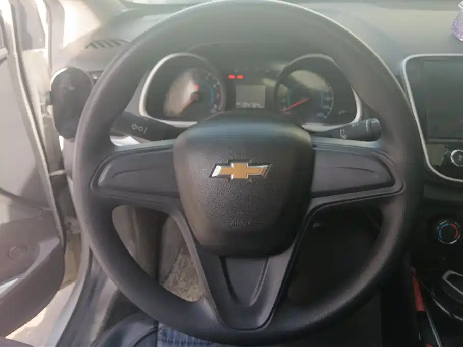 Chevrolet Cavalier 2018 — фото 15