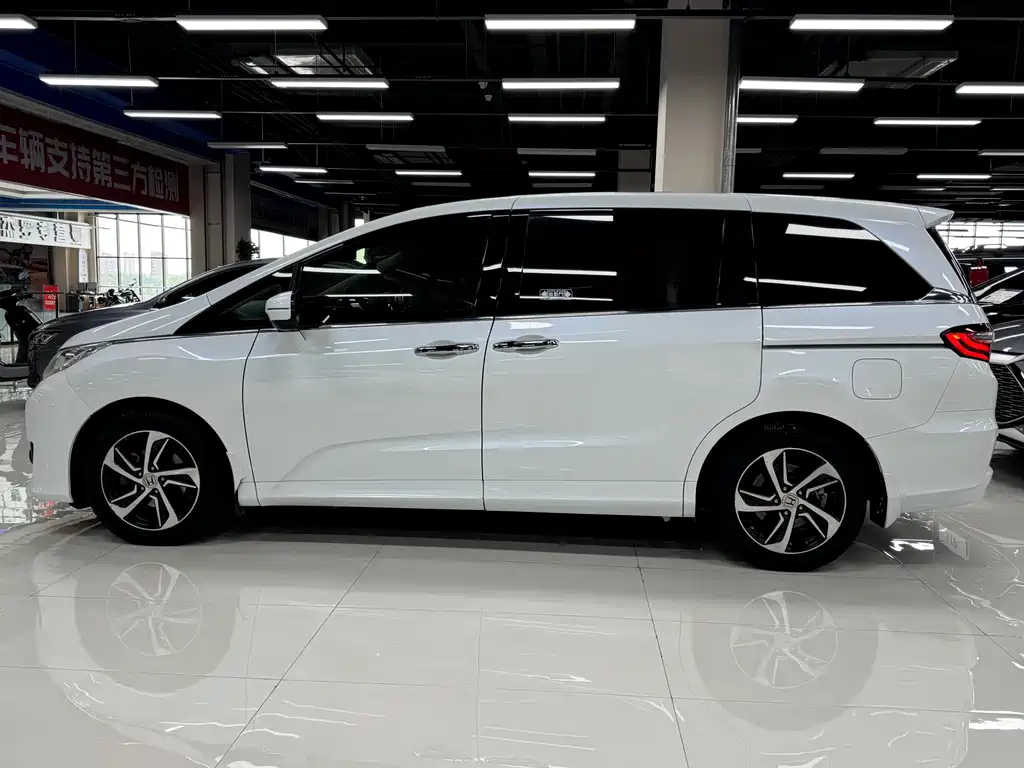 Honda Odyssey 2018 — фото 4