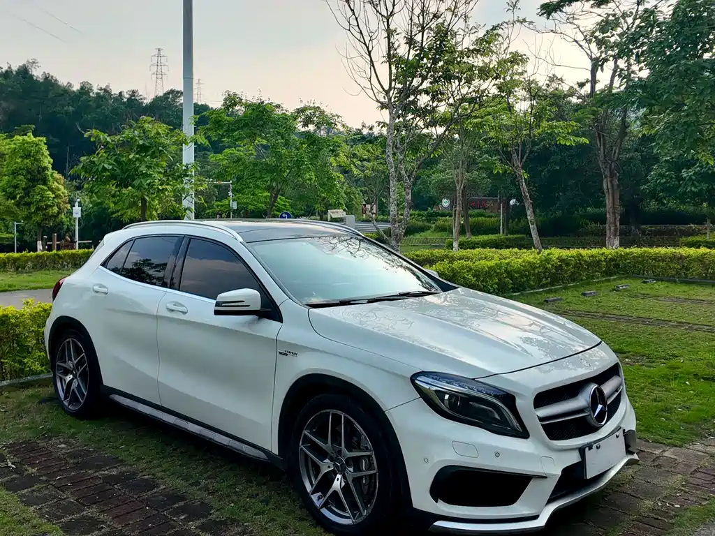 Mercedes-Benz GLA AMG 2015 — фото 10