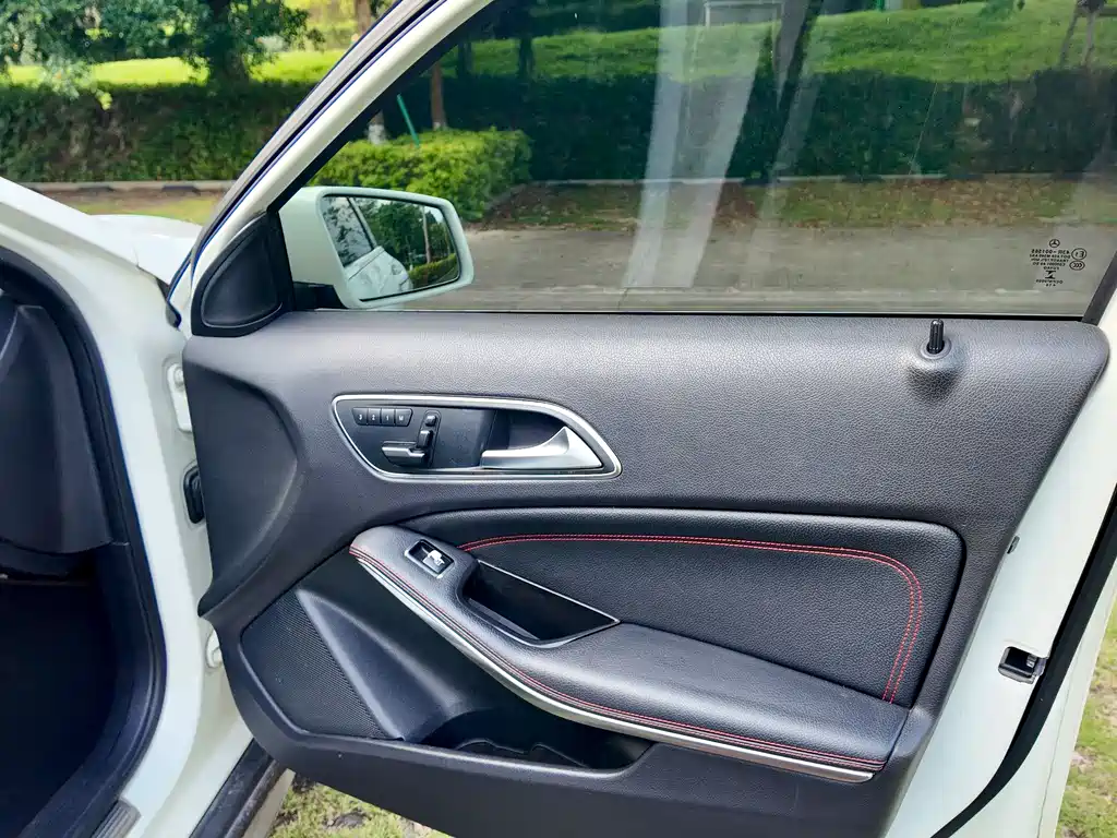 Mercedes-Benz GLA AMG 2015 — фото 57