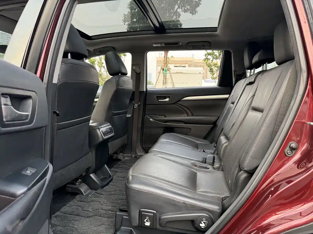 Toyota Highlander 2015 — фото 10