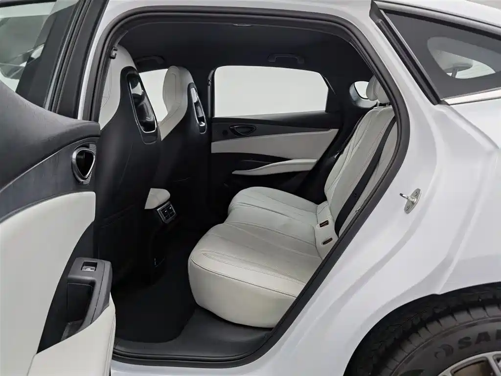 BYD Seal 06 2025 — фото 15