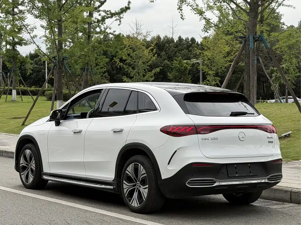 Mercedes-Benz EQE SUV 2023