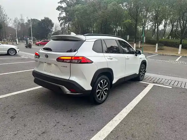 Toyota Frontlander 2023