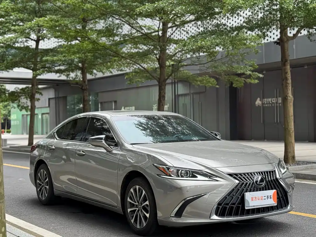 Lexus ES 2022 — фото 5