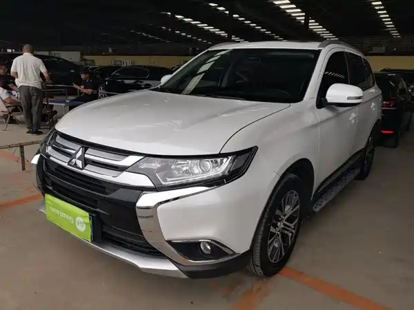Mitsubishi Outlander 2018