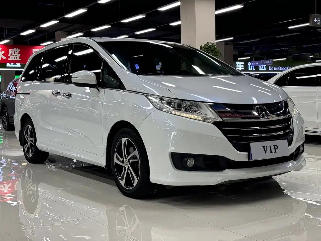 Honda Odyssey 2018 — фото 3