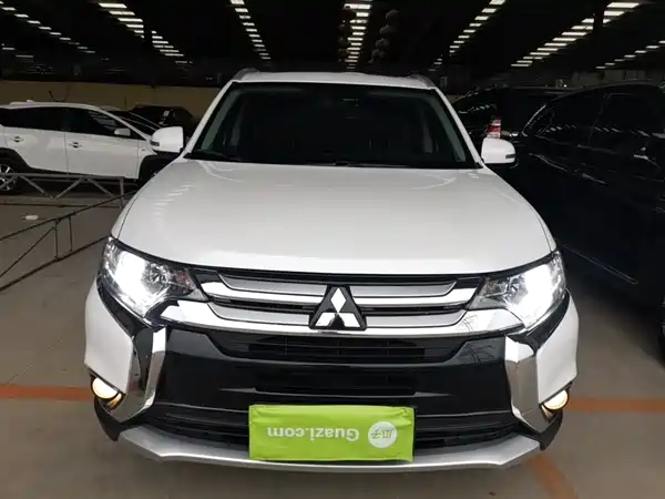 Mitsubishi Outlander 2018