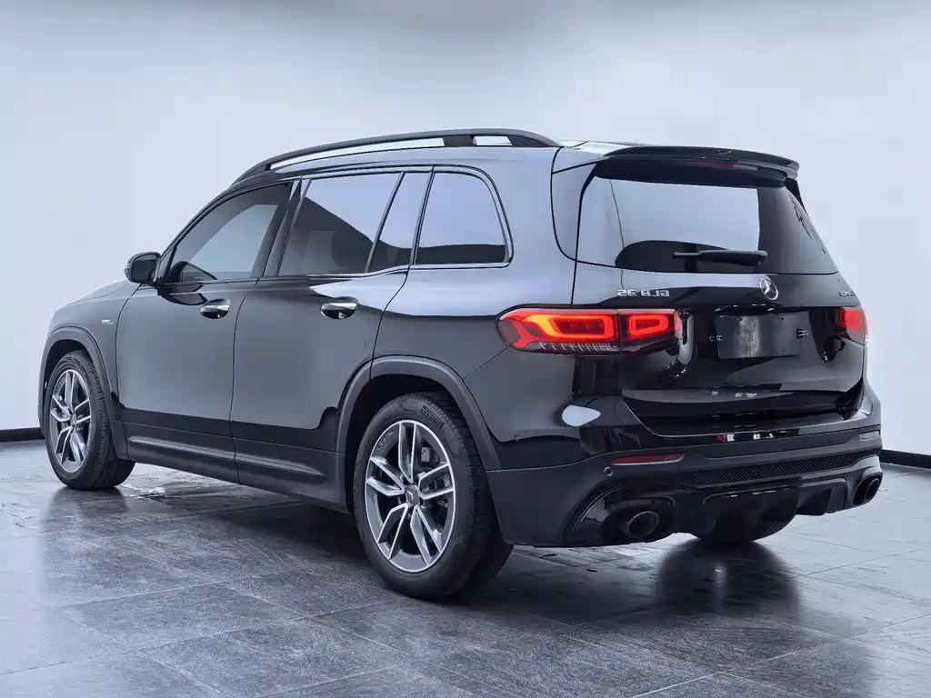 Mercedes-Benz GLB AMG 2023 — фото 19