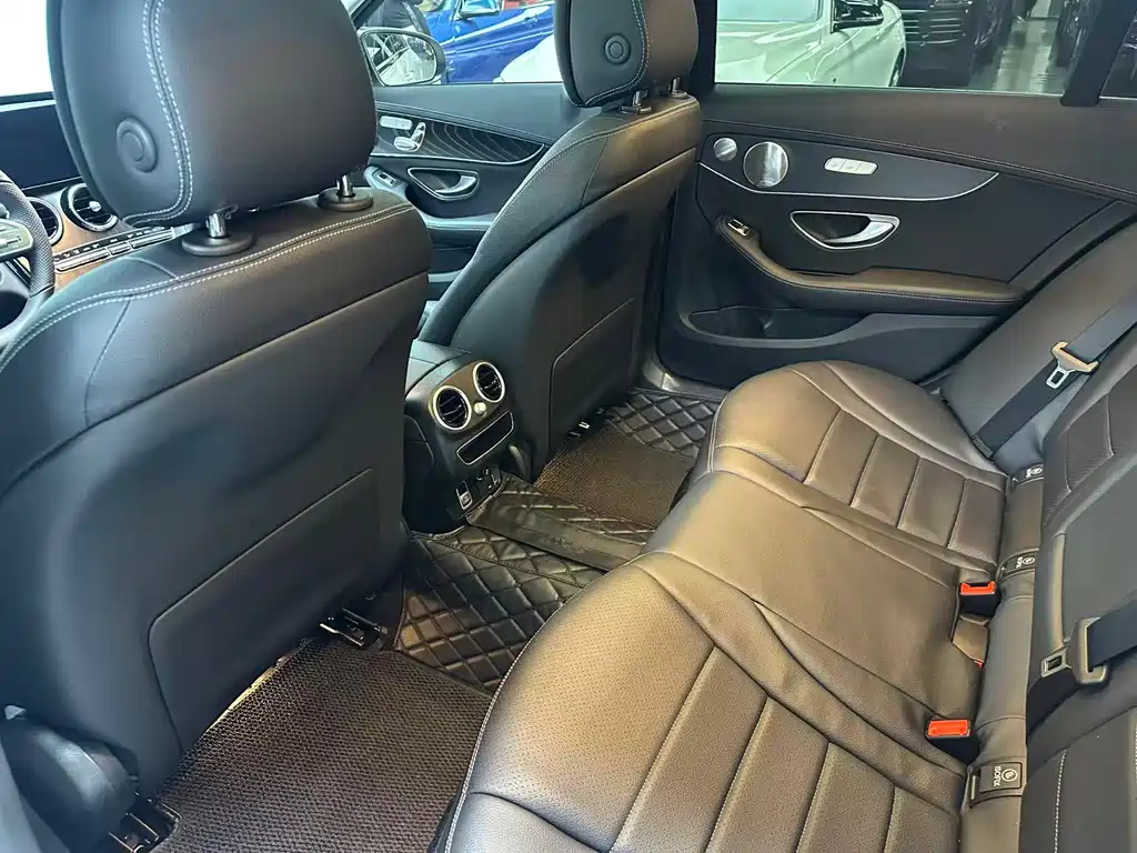 Mercedes-Benz C-Class 2021