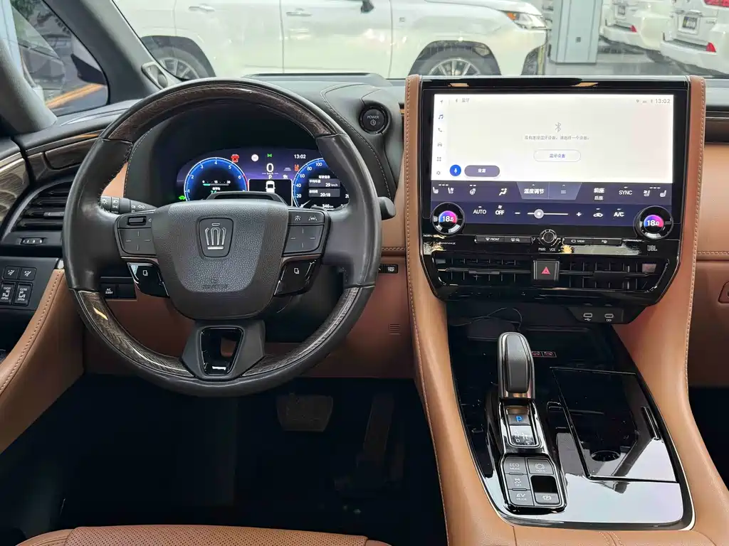 Toyota Vellfire 2024 — фото 12