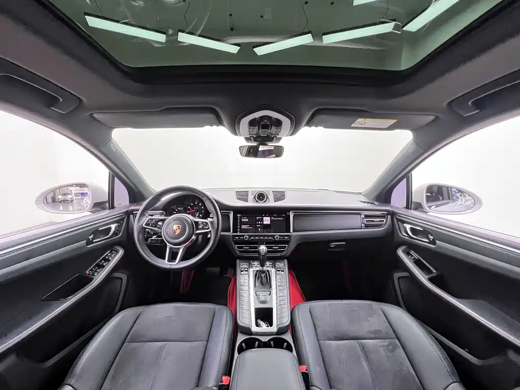 Porsche Macan 2020 — фото 20