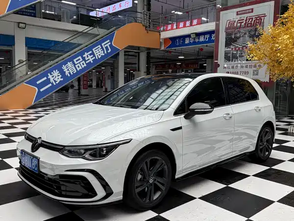 Volkswagen Golf 2022