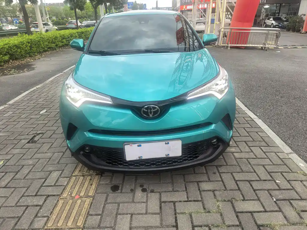 Toyota C-HR 2019 — фото 7