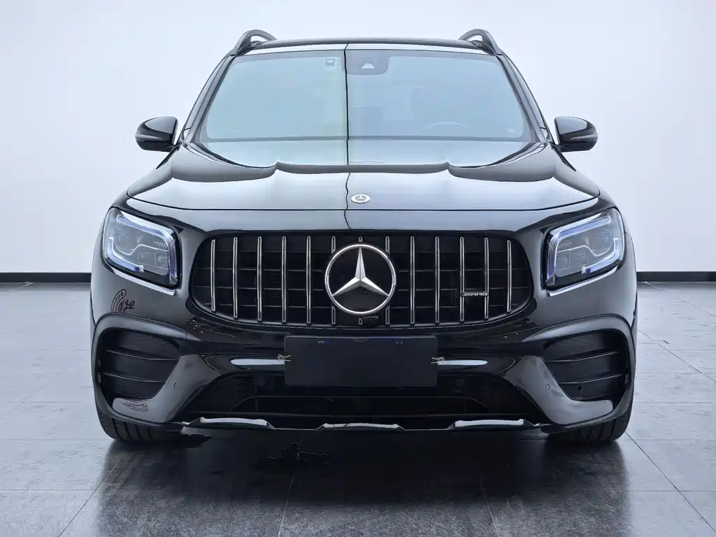Mercedes-Benz GLB AMG 2023 — фото 2