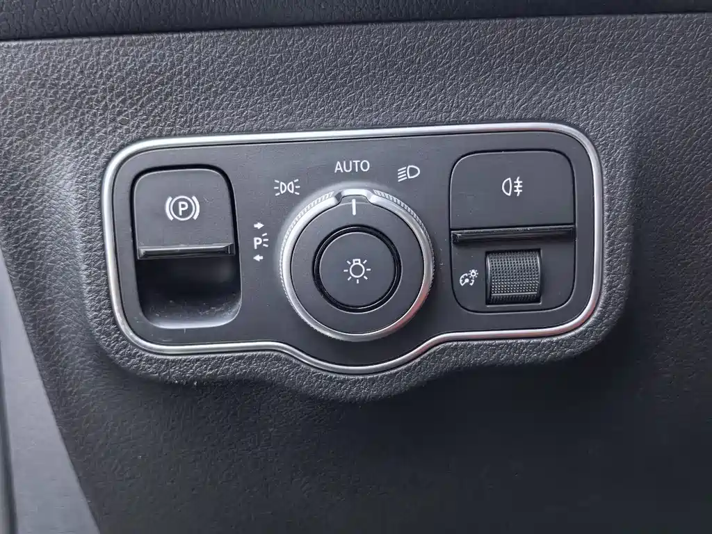 Mercedes-Benz GLB AMG 2023 — фото 7