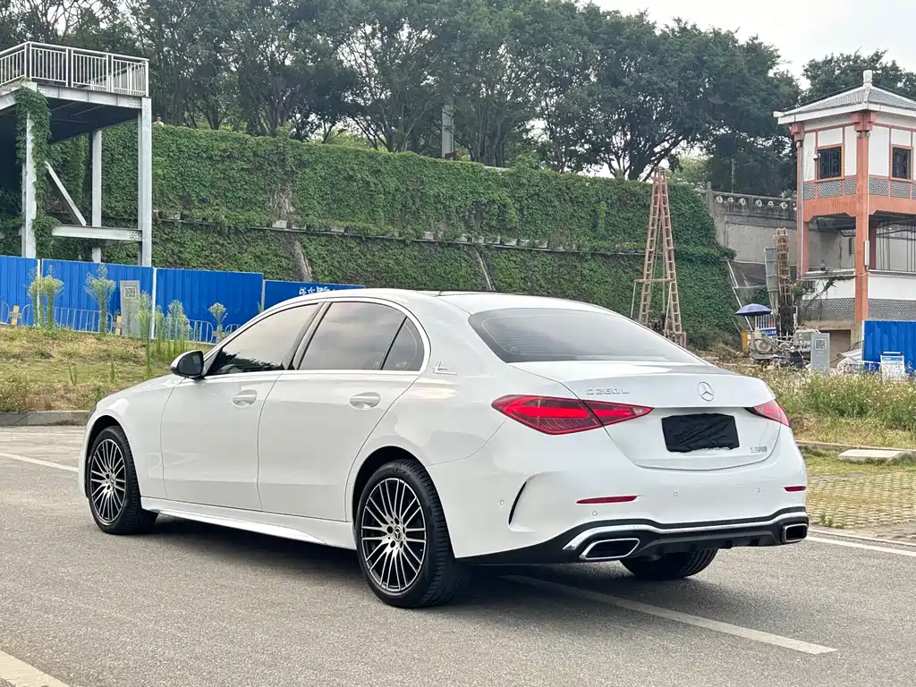 Mercedes-Benz C-Class 2023 — фото 4
