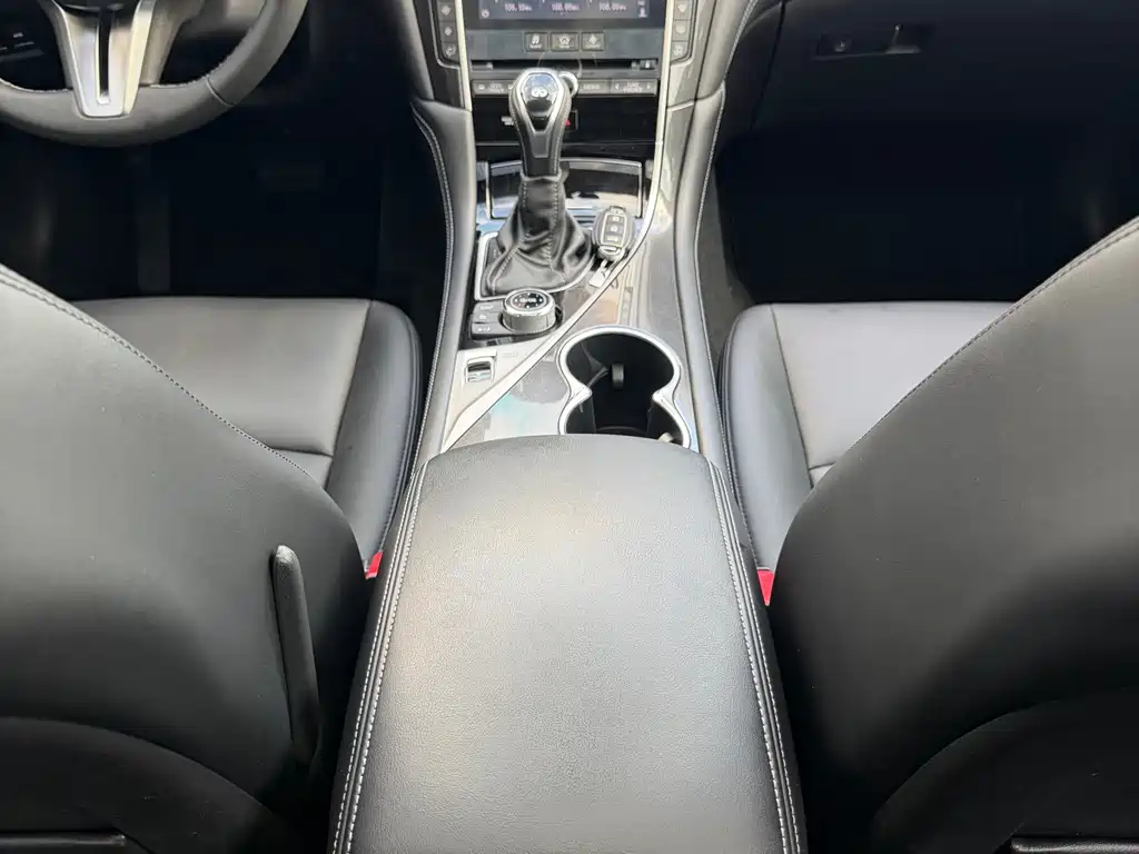 Infiniti Q50L 2019 — фото 16