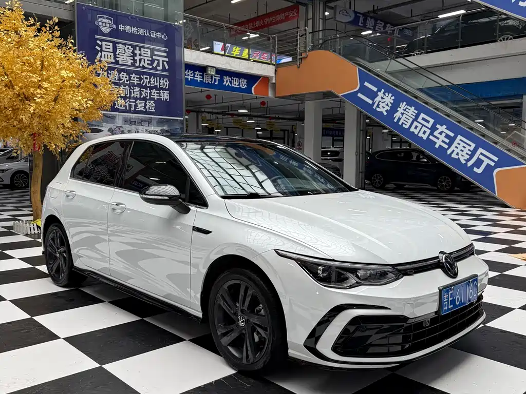 Volkswagen Golf 2022