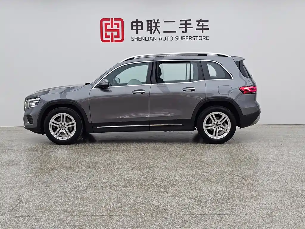 Mercedes-Benz GLB 2023
