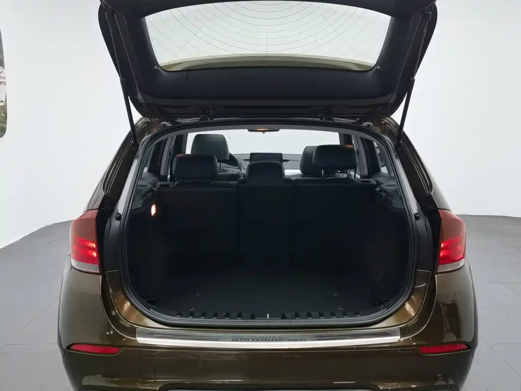 BMW X1 2012 — фото 16