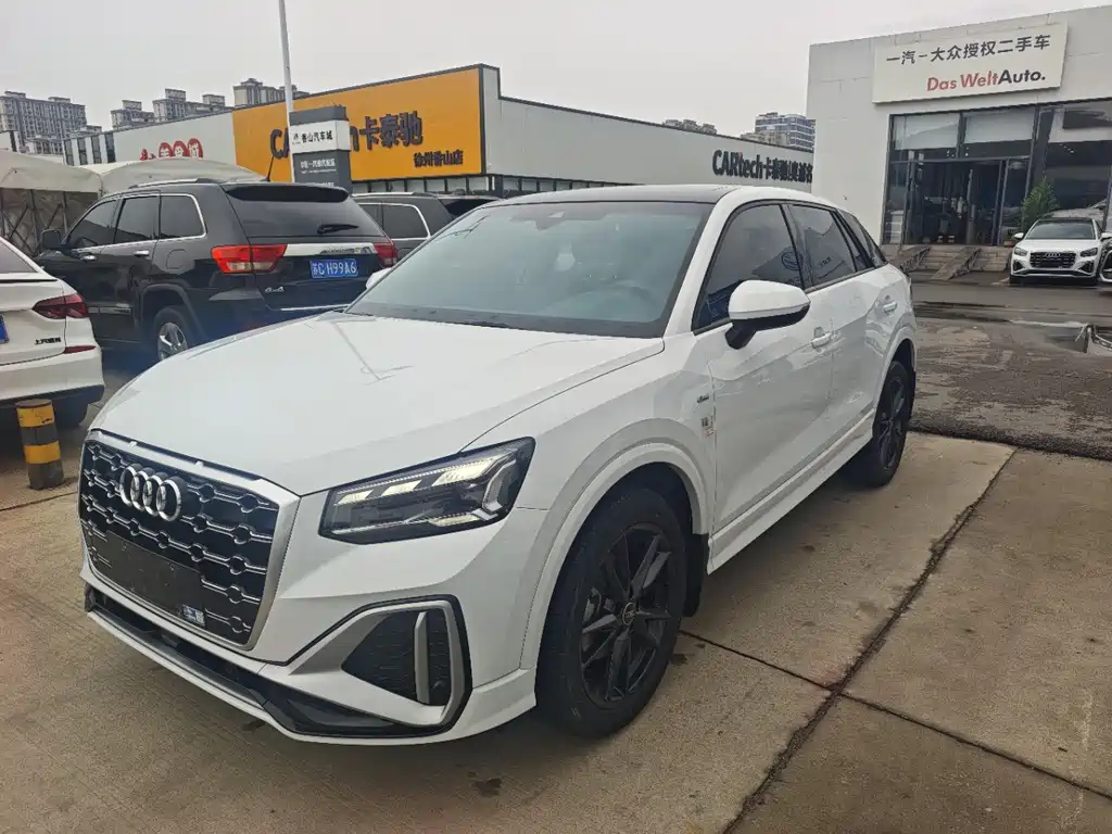 Audi Q2L 2022