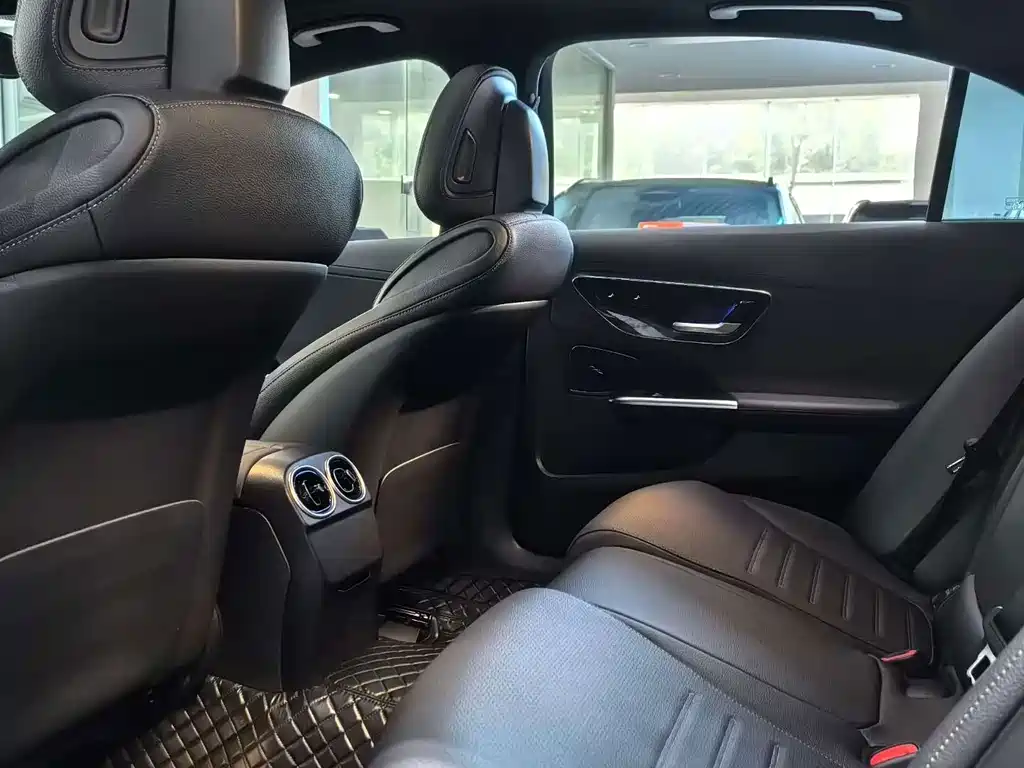 Mercedes-Benz C-Class 2022