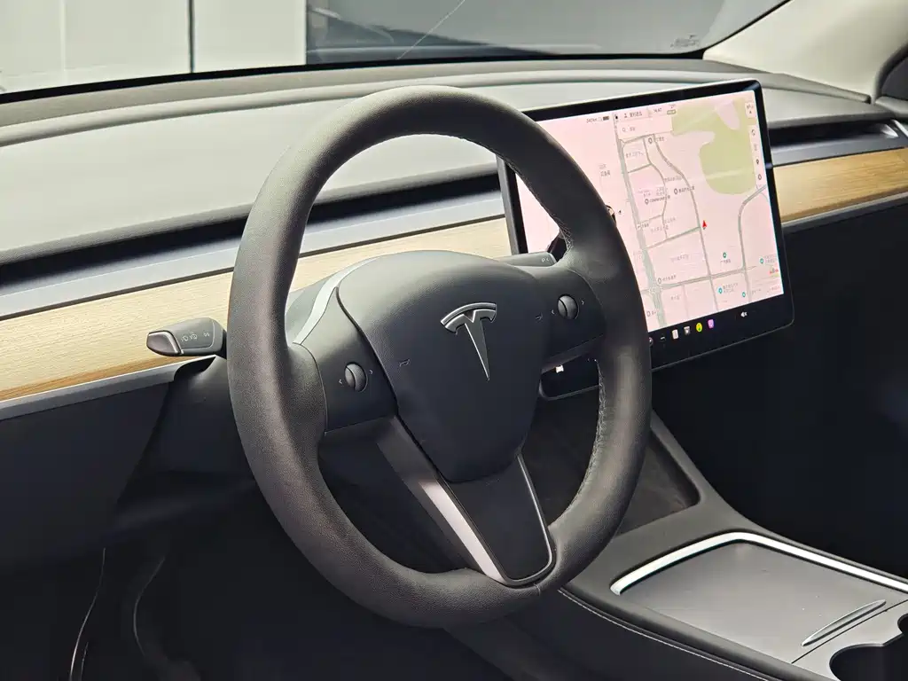 Tesla Model Y 2022 — фото 15